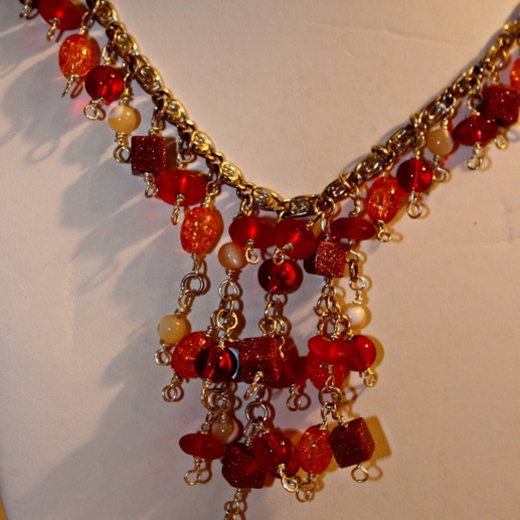 Artisan Made Red And Orange Beaded Necklace Boho 27$